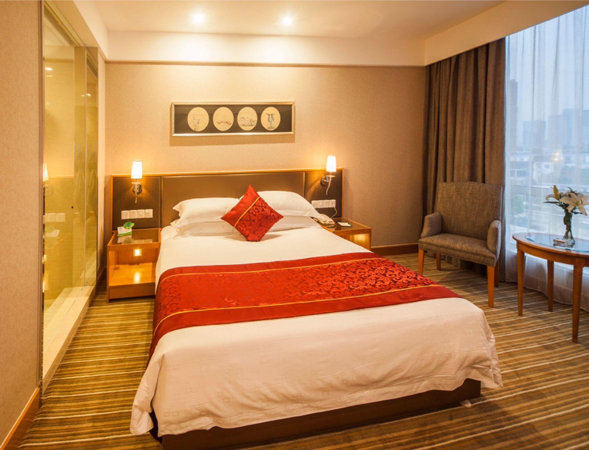 Suzhou Joy Holiday Hotel Exterior photo