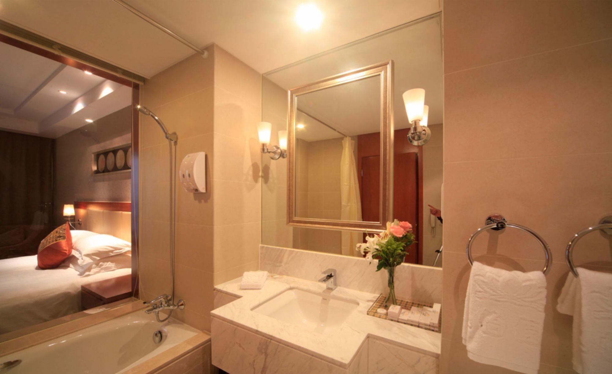 Suzhou Joy Holiday Hotel Exterior photo